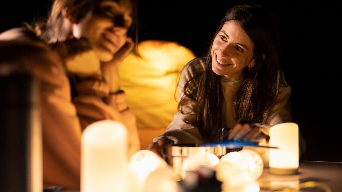 Человек с бессонницей. Сколько бессонных ночей. Сколько бессонных ночей. Сколько бессонных ночей. Бессонница.