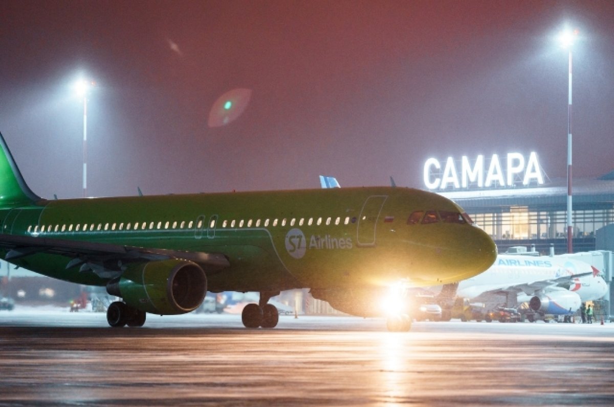    В Самаре из-за непогоды сел самолет, следовавший из Москвы в Волгоград