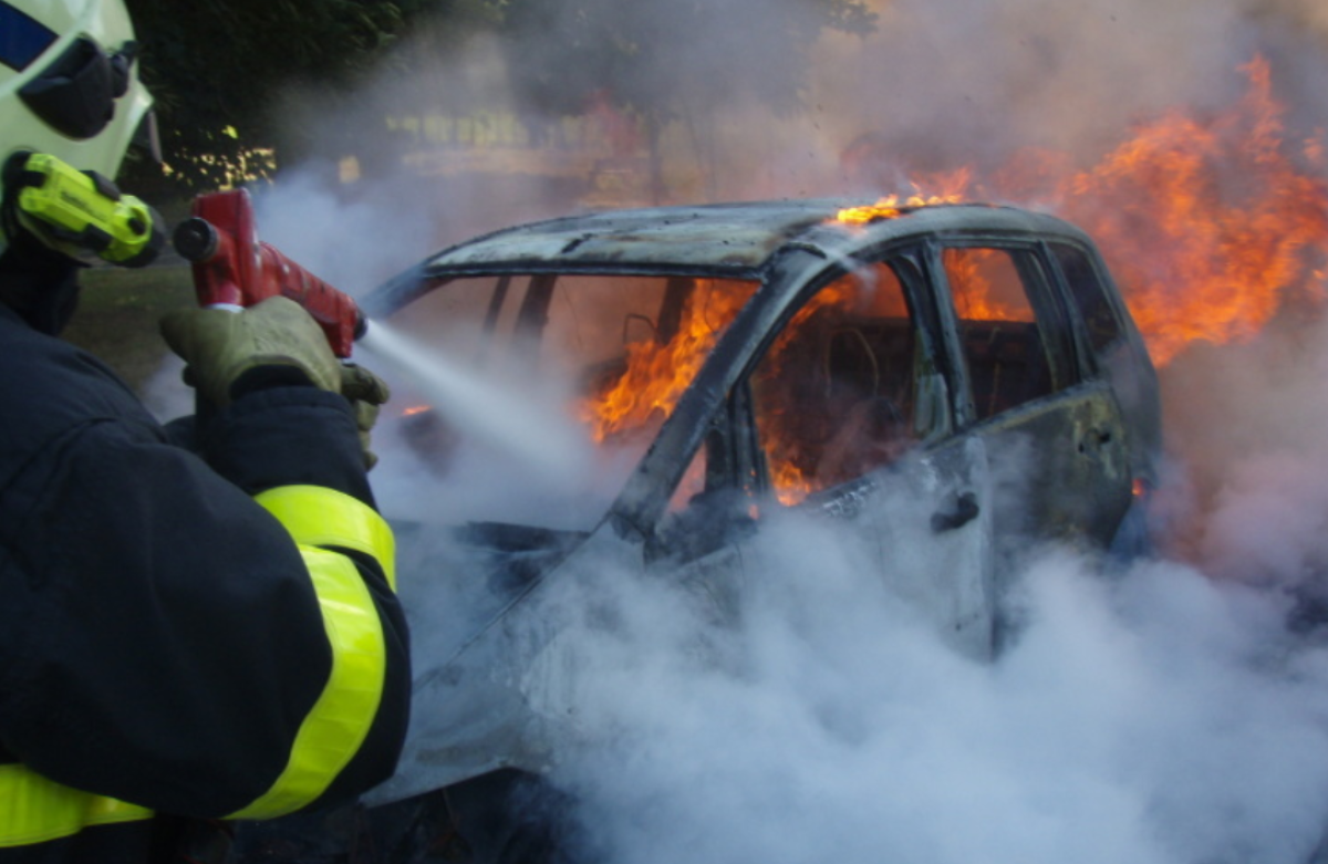    Житель Хабаровского края сгорел заживо, сидя в машине в гараже