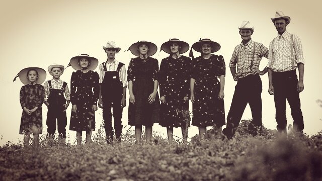 Нынешние меннониты. Где-то в Латинской Америке. В России меннонитов наперечет