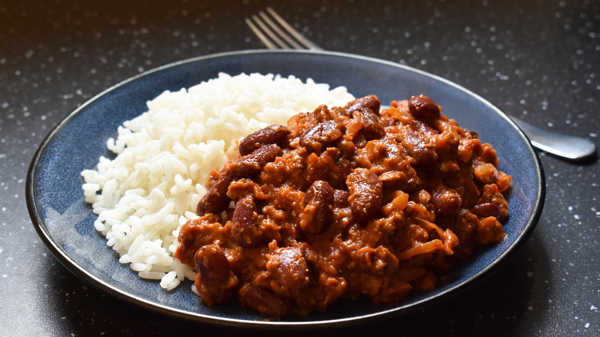 Чили кон карне: вкусное и бюджетное блюдо на каждый день для настоящих  гурманов | Вилка. Ложка. Палочки: рецепты и советы | Дзен