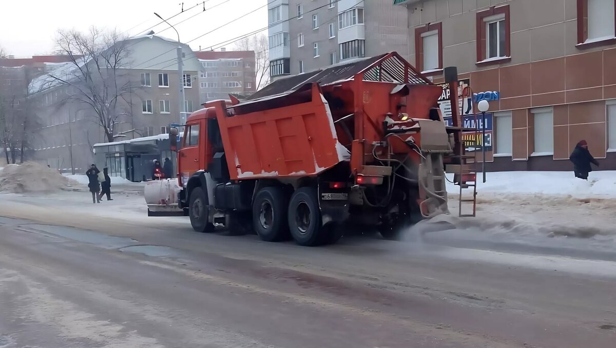     На улице Дзержинского в Ижевске восстановили движение троллейбусов, закрытое с вечера 5 января из-за прорыва на сетях водопровода на улице Ворошилова и излива воды на проезжую часть. Об этом в соцсетях сообщил глава города Дмитрий Чистяков.