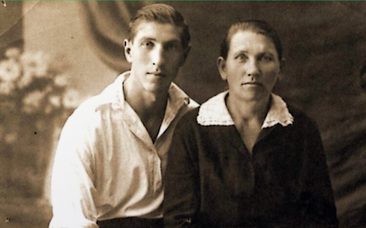 Сергей Филиппов с мамой