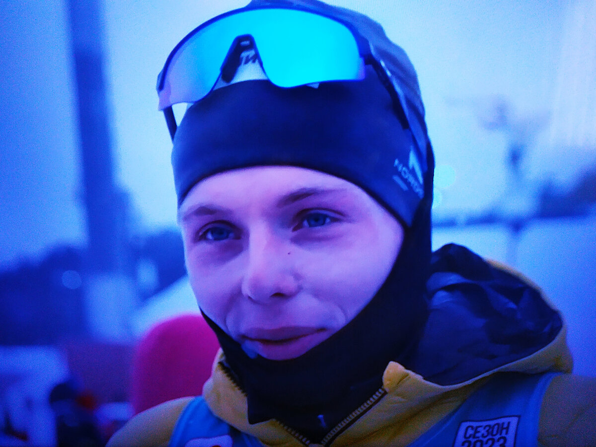 Грязно желтый цвет животные. Цуккини желтые. Кабачки желтые. Желтые ли. Желтая сакура кустарник.