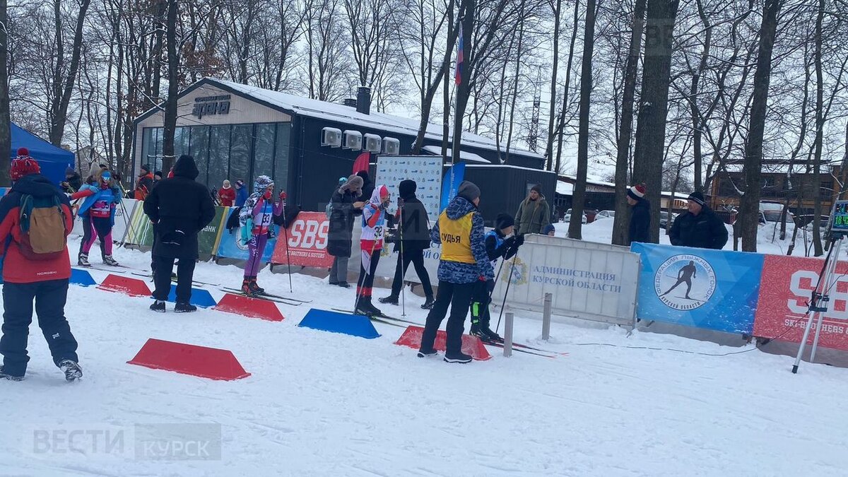    В Курске стартовала Рождественская лыжная гонка