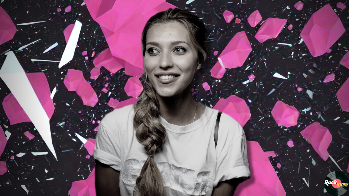 На фотографии: Регина Тодоренко