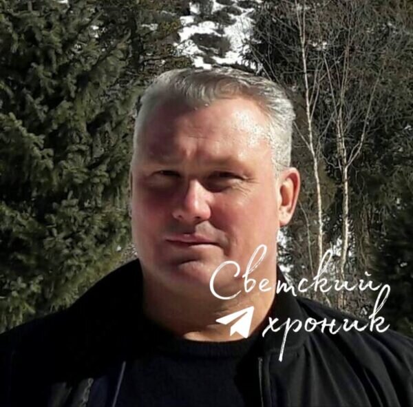 Редактор человек. Редактор копирайтер. Ньюслаб редактор женщина. Текстовый редактор vi. Трудности работы редактора.