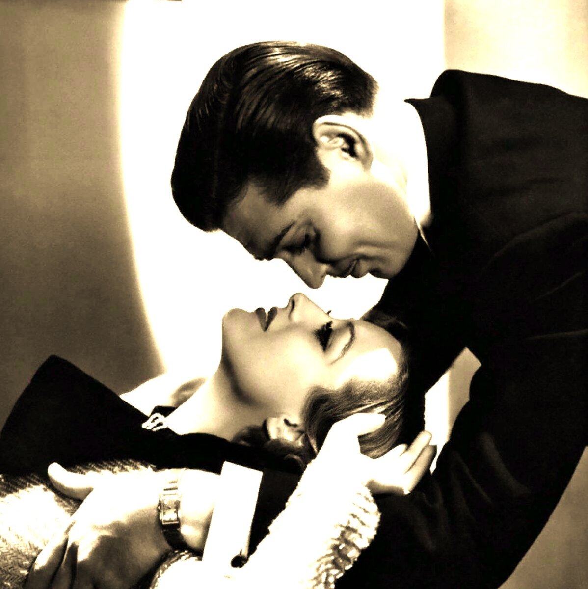 Разве может кто-то лучше Кларка Гейбла передать образ мужчины о котором мечтает среднестатистическая женщина?!