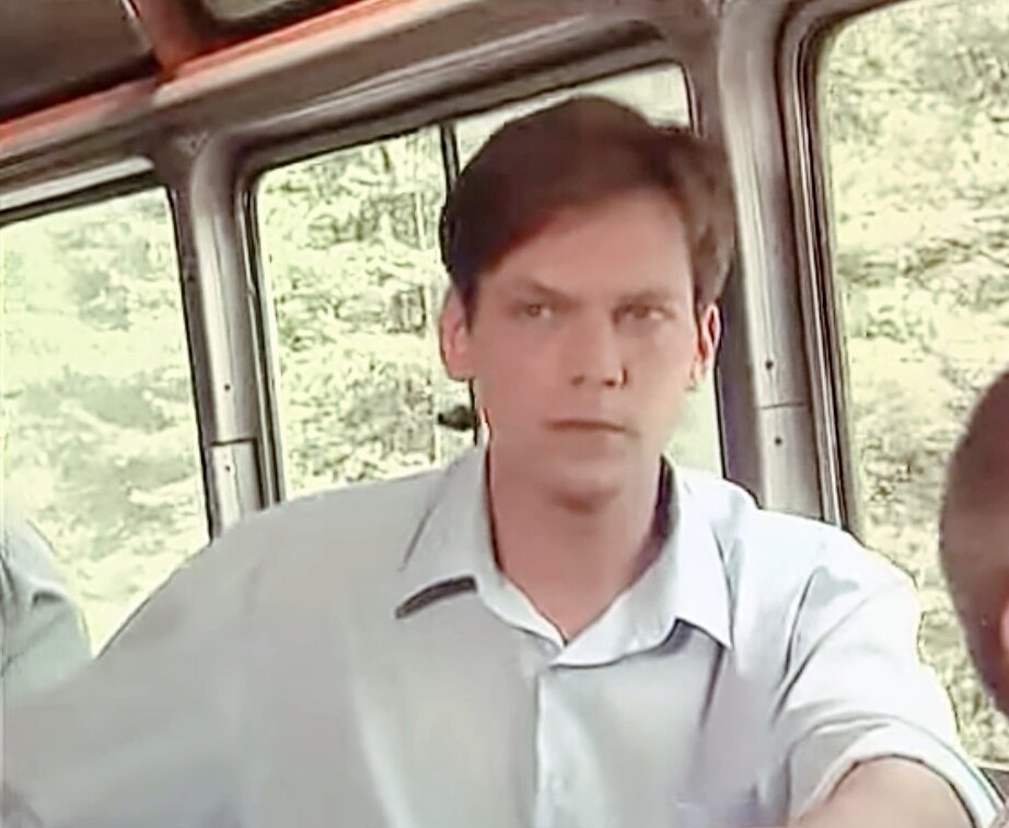 <>