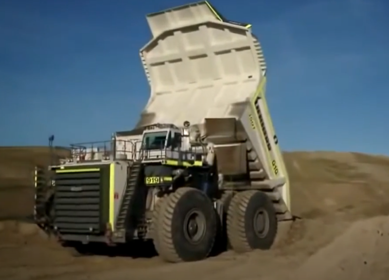 Карьерный самосвал Liebherr t282b