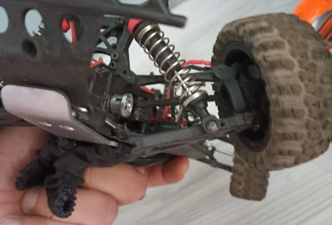 Без привода или рычага- далеко не уедешь ))