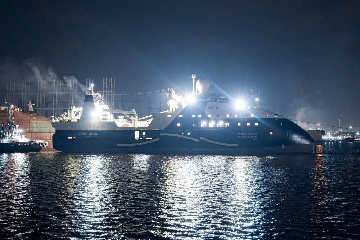 Док для судов. Сооружение для судов. Dockwise vanguard. Ильичевский судоремонтный завод. Сооружение для судов.