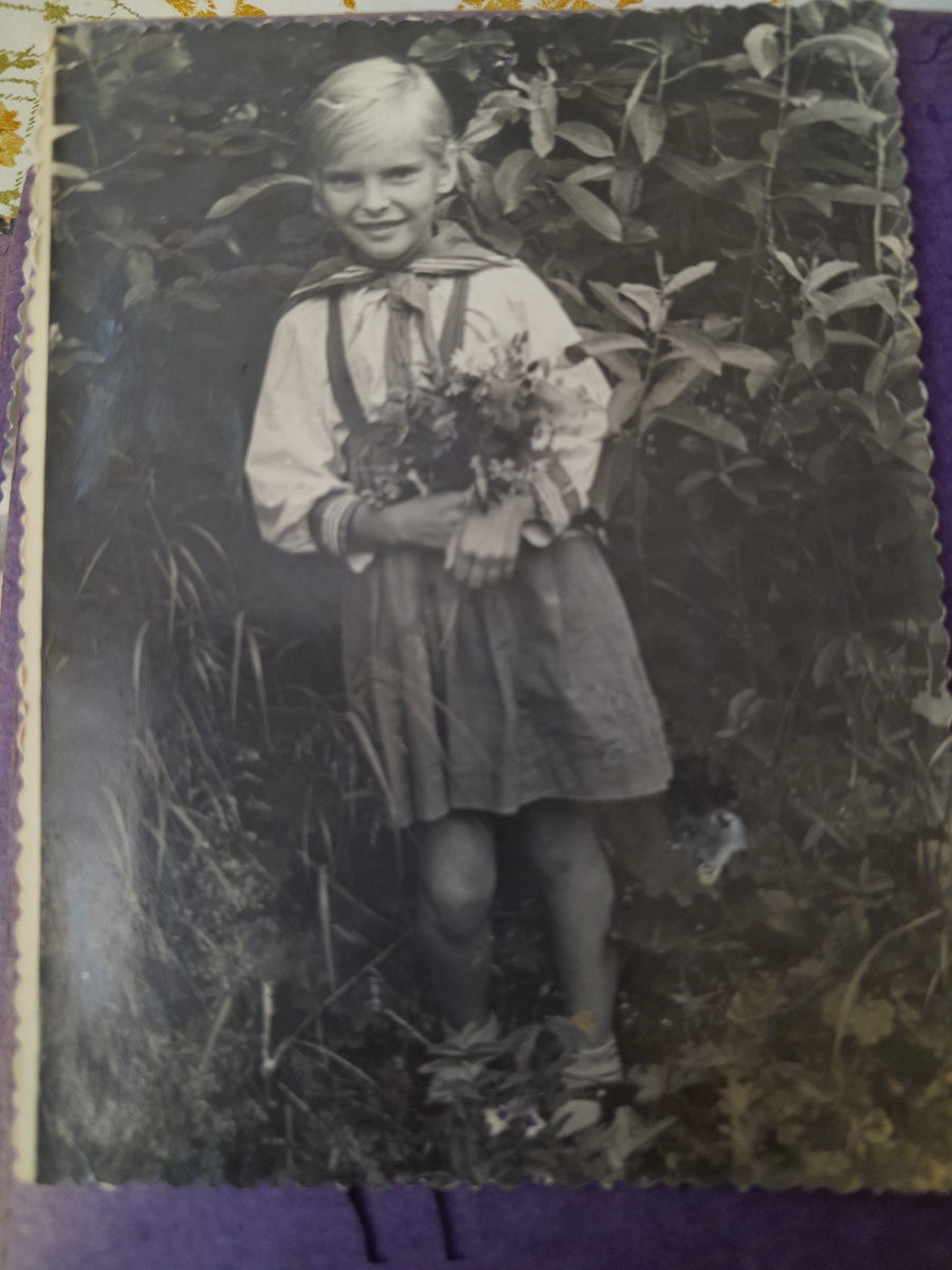 Я пошла в 1 класс. 