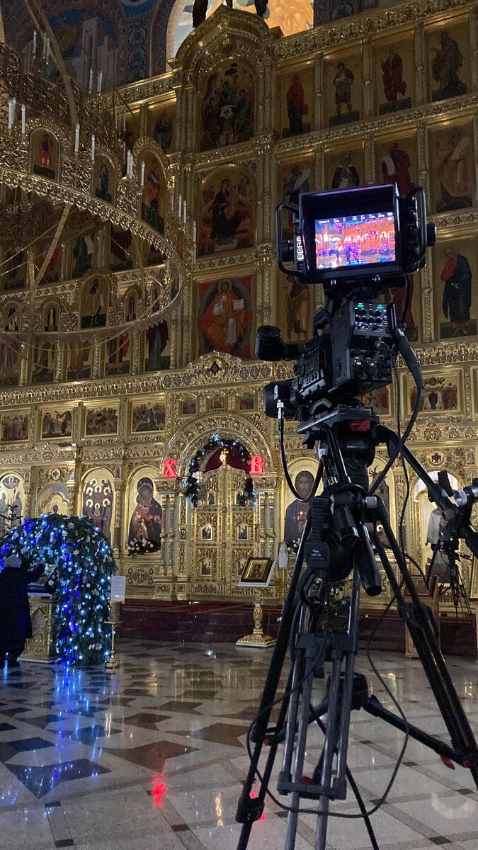 Южно-Сахалинск, за час до Рожества 2024 в Кафедральном соборе Рождества ...