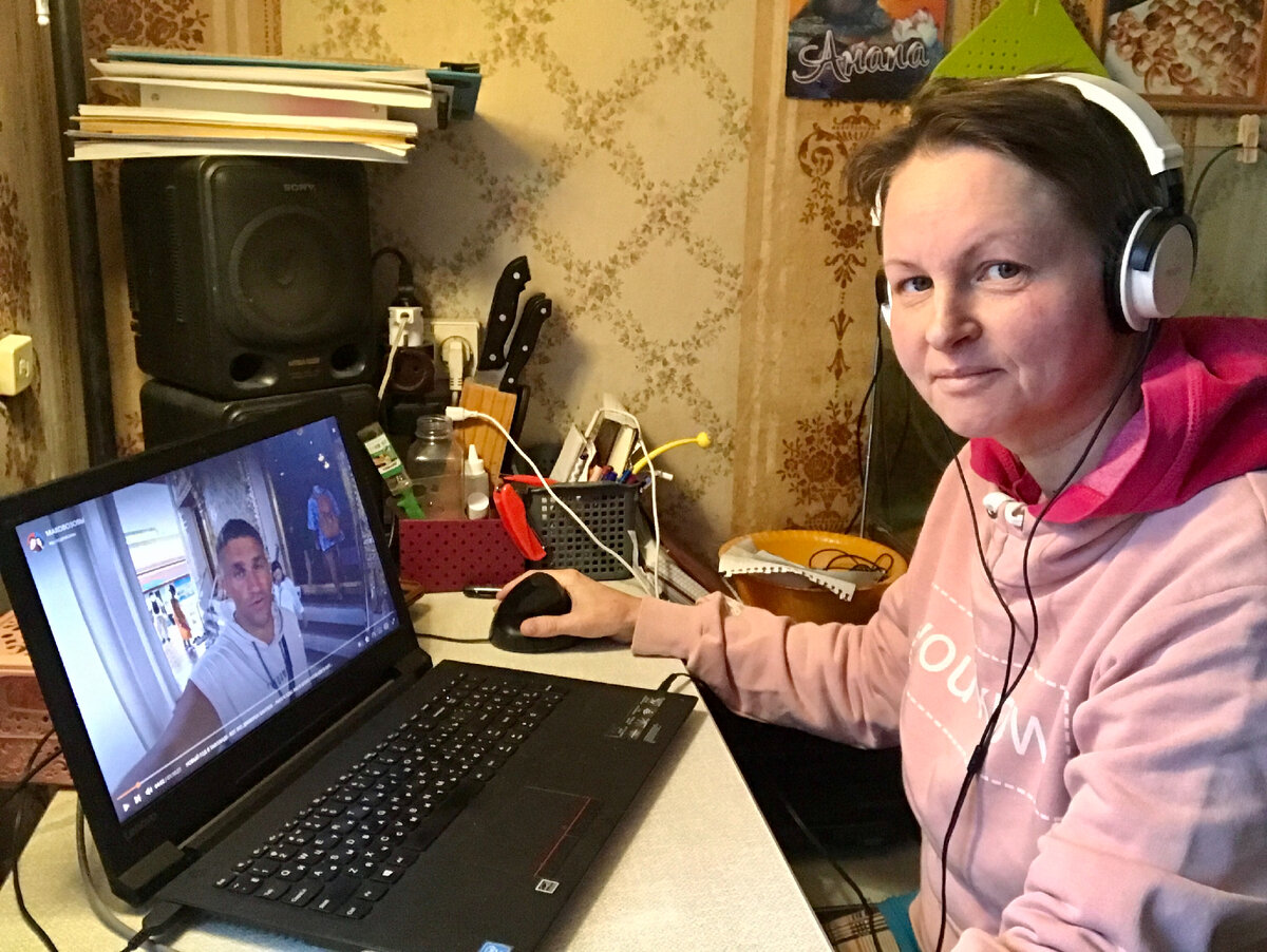 На фото открыт ролик канала "Маковозовы" на Дзене