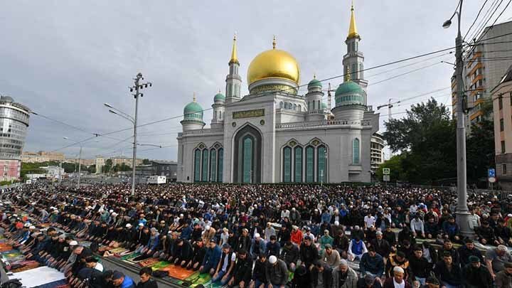 Празднование Курбан-байрама в московской соборной мечети. Фото: Сергей Киселев/АГН "Москва"
