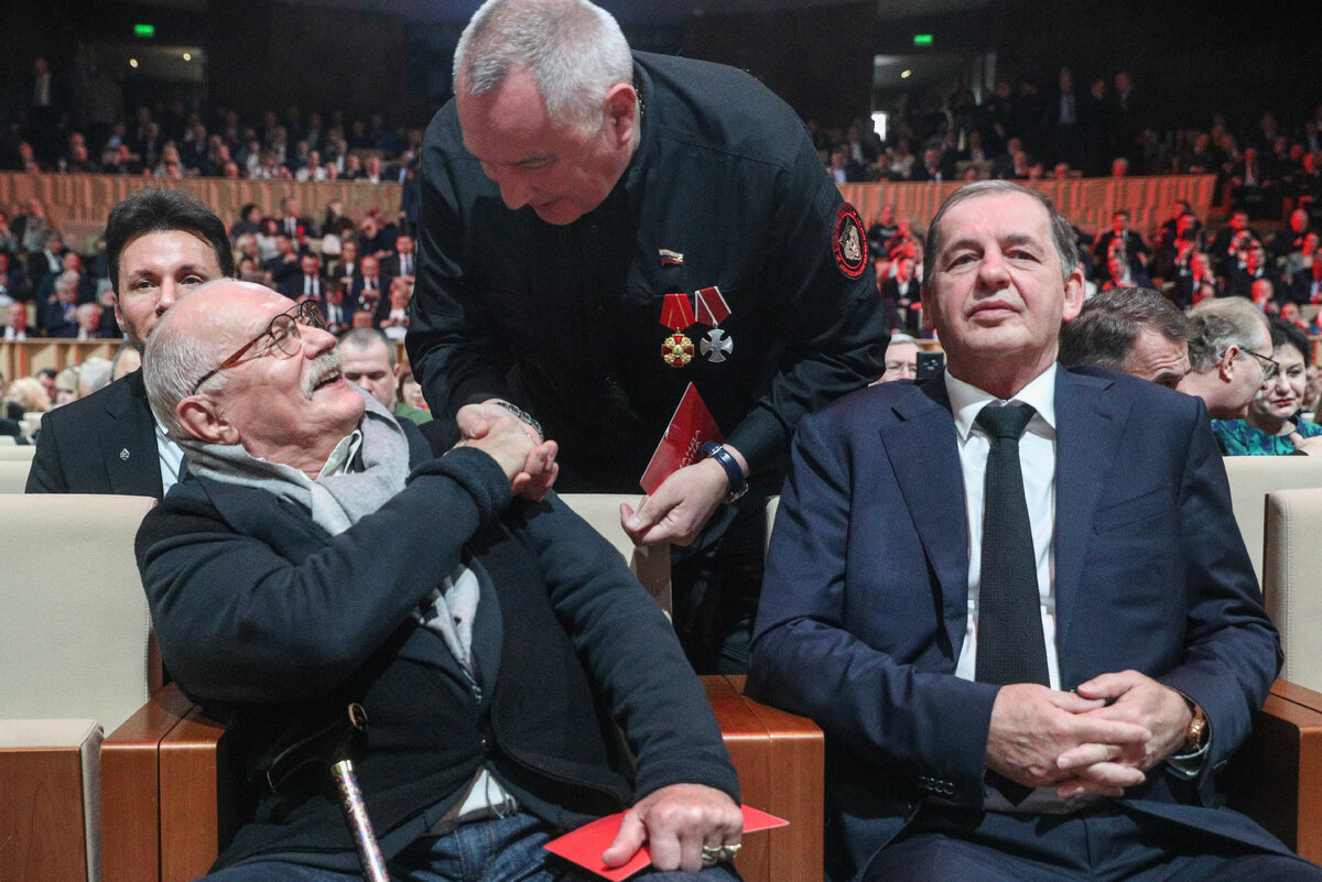 СТАРОЙ ЕВРОПЫ БОЛЬШЕ НЕ СУЩЕСТВУЕТ, УВЕРЕН НИКИТА СЕРГЕЕВИЧ. А НОВАЯ НАМ НЕ ПОДХОДИТ... ФОТО: © BULKIN SERGEY NEWS.RU/GLOBALLOOKPRESS.