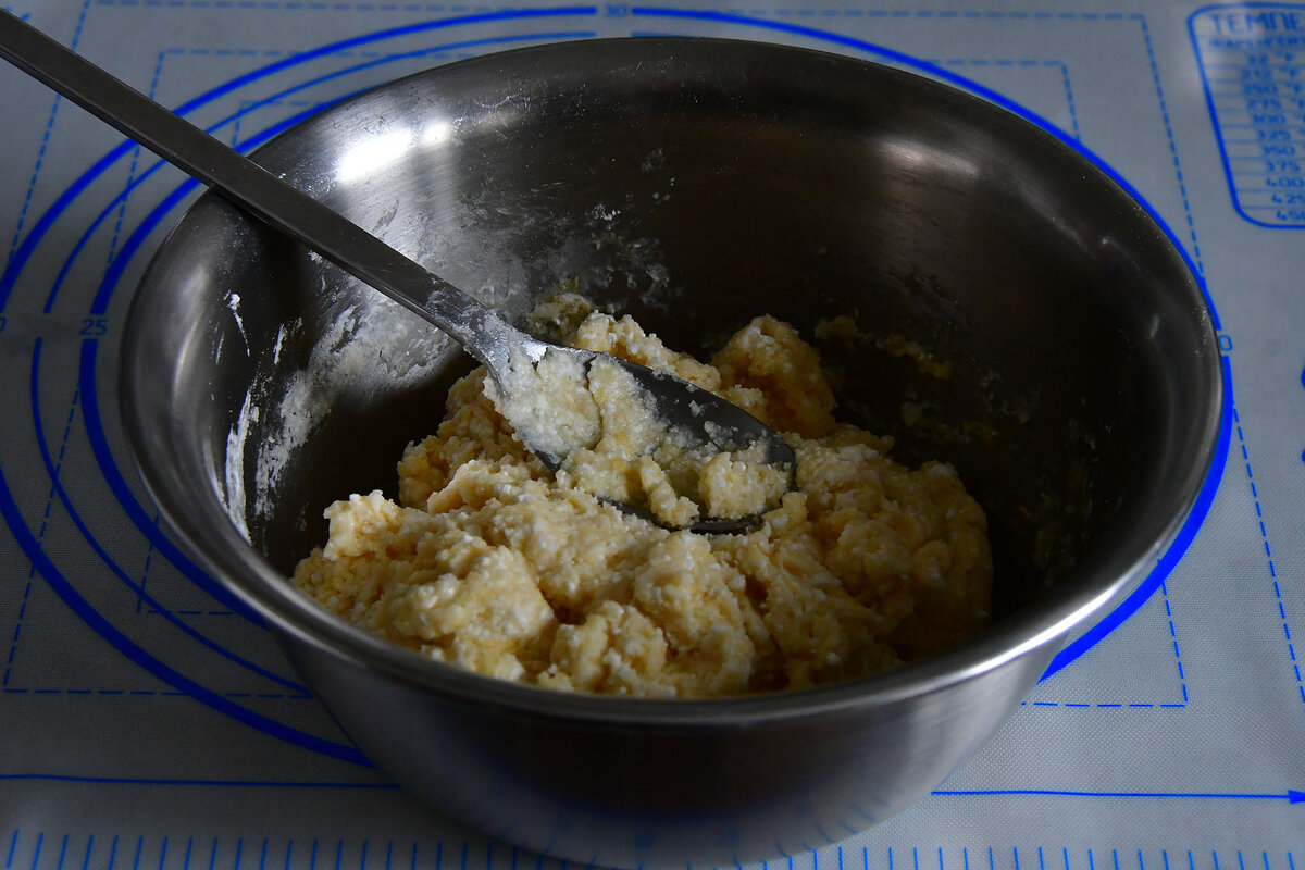 замешиваем тесто