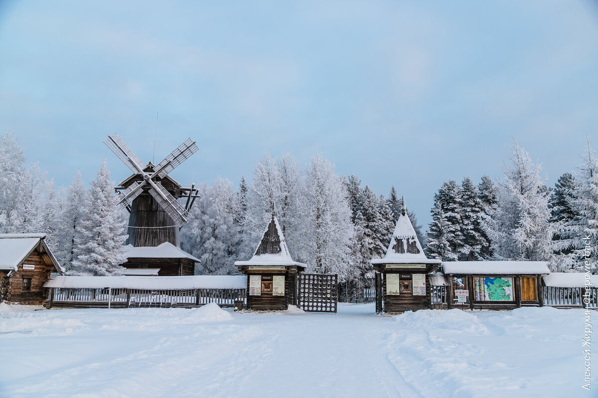 Поеду показывать. Поеду показывать. Поеду показывать. Дедушка куда мы едем. Мужчина голосует на дороге.