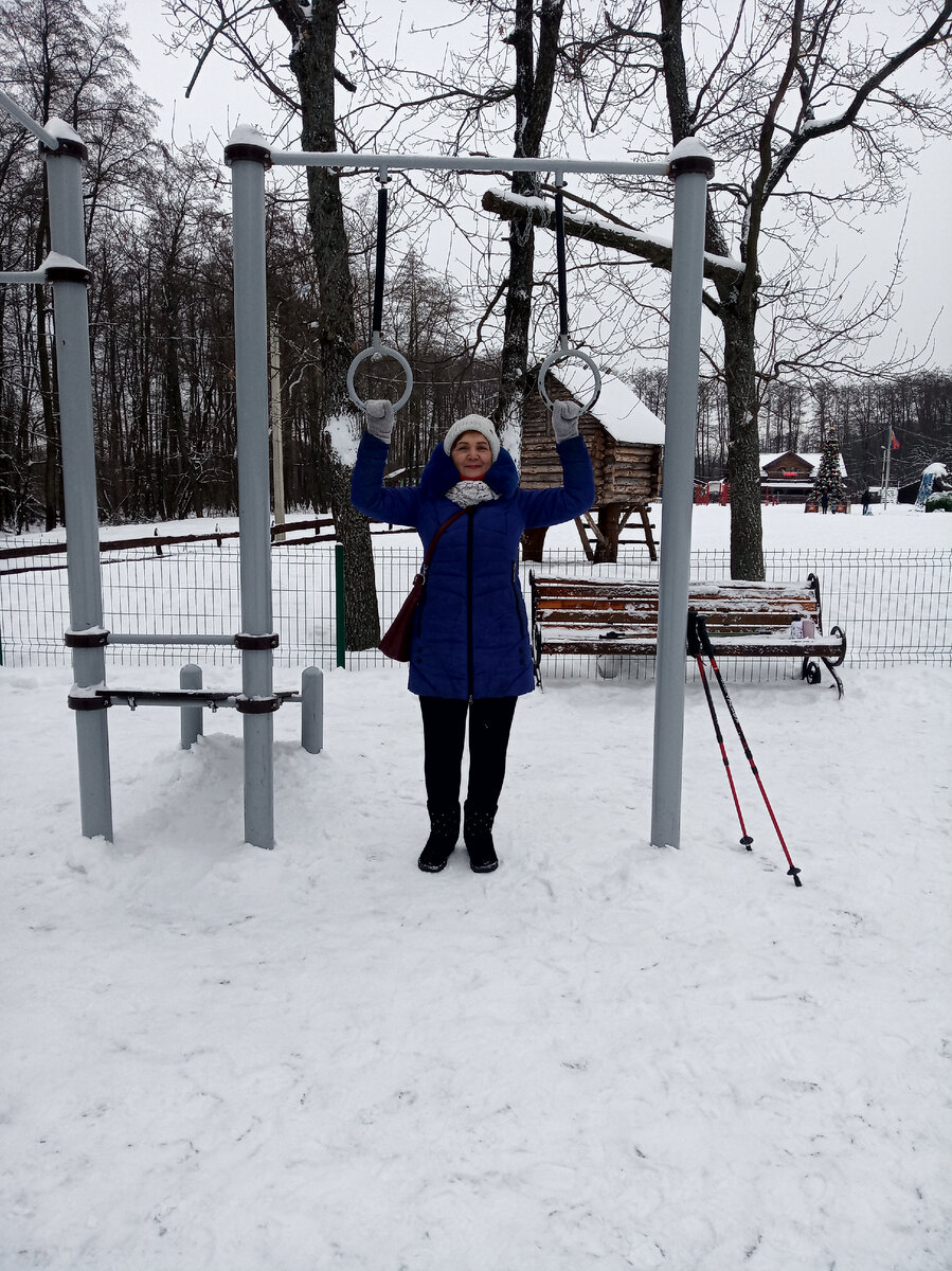 Февральский пейзаж. Стоит чудесный зимний. Зима солнце. Стоит чудесный зимний. Зима.