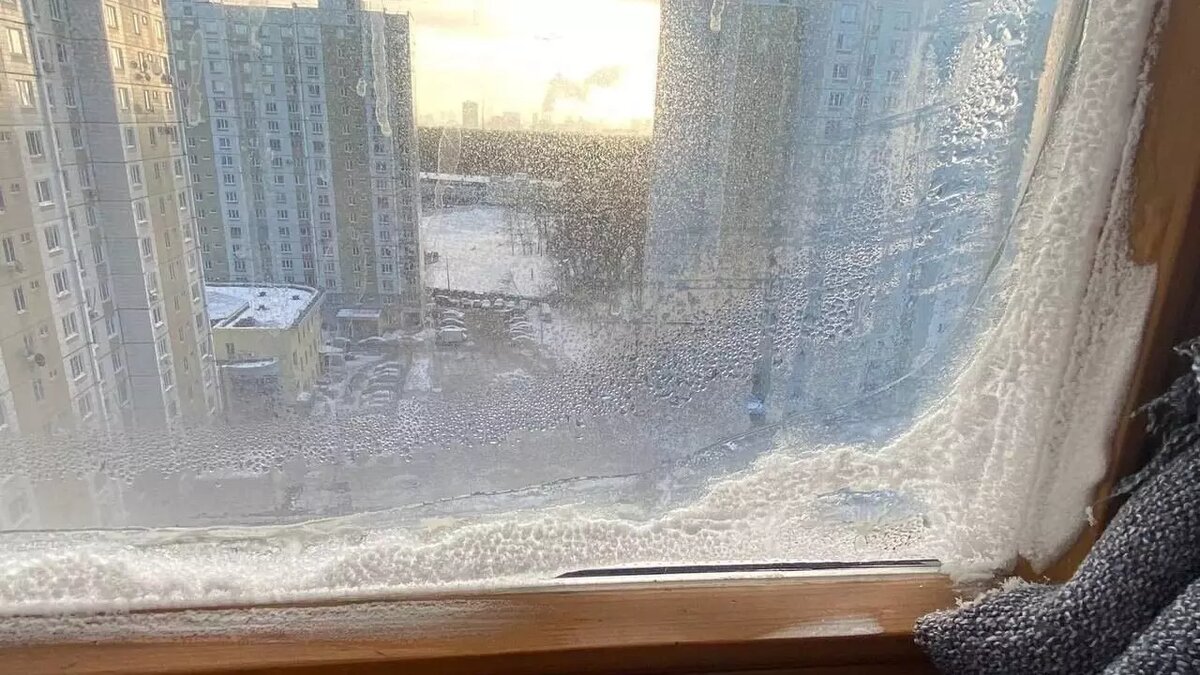     Помимо подмосковного Подольска, где введен режим ЧС, без отопления и света остаются сразу несколько российских регионов