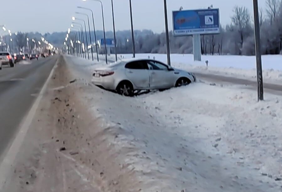 В результате такого ДТП пострадал только автомобиль участника ДТП, поэтому такое ДТП можно не оформлять