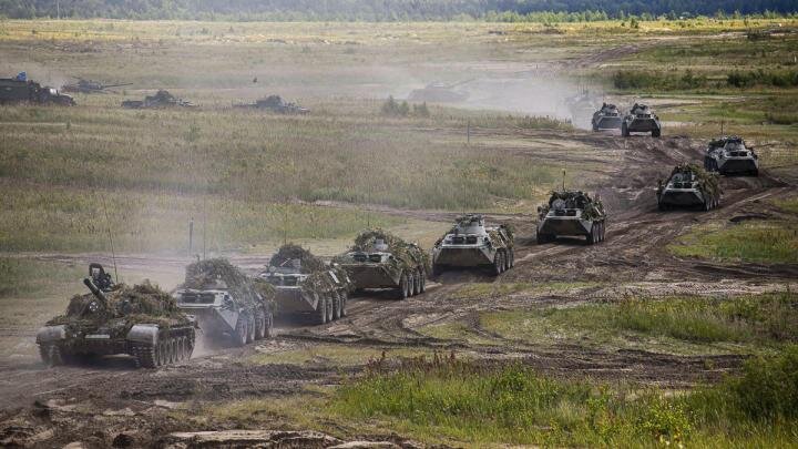 Наши войска продолжают методично, метр за метром отвоевывать позиции в Донбассе.-3