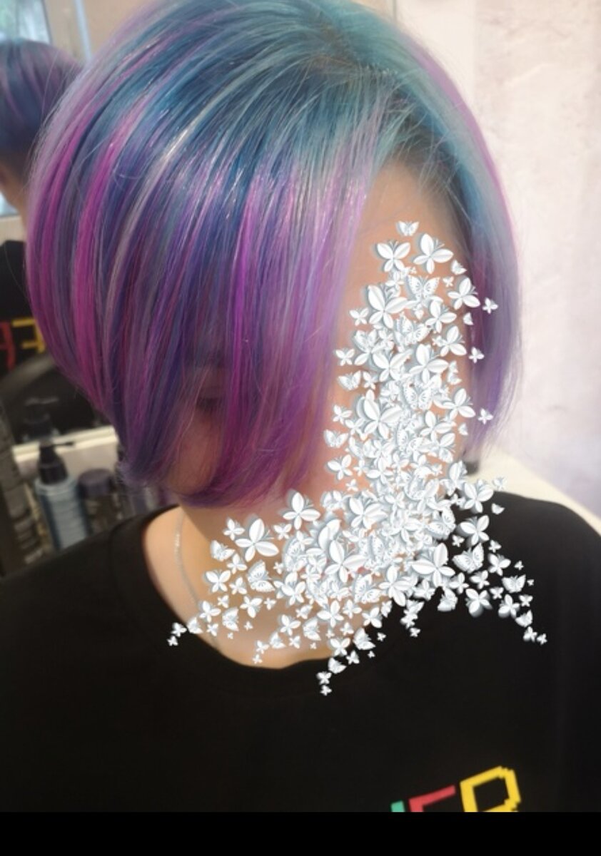 Решила показать одну из работ. Креативное окрашивание. А вот этот боб я доводила до ума год!!!!!! Не вру. Я как-нибудь покажу, что было😡