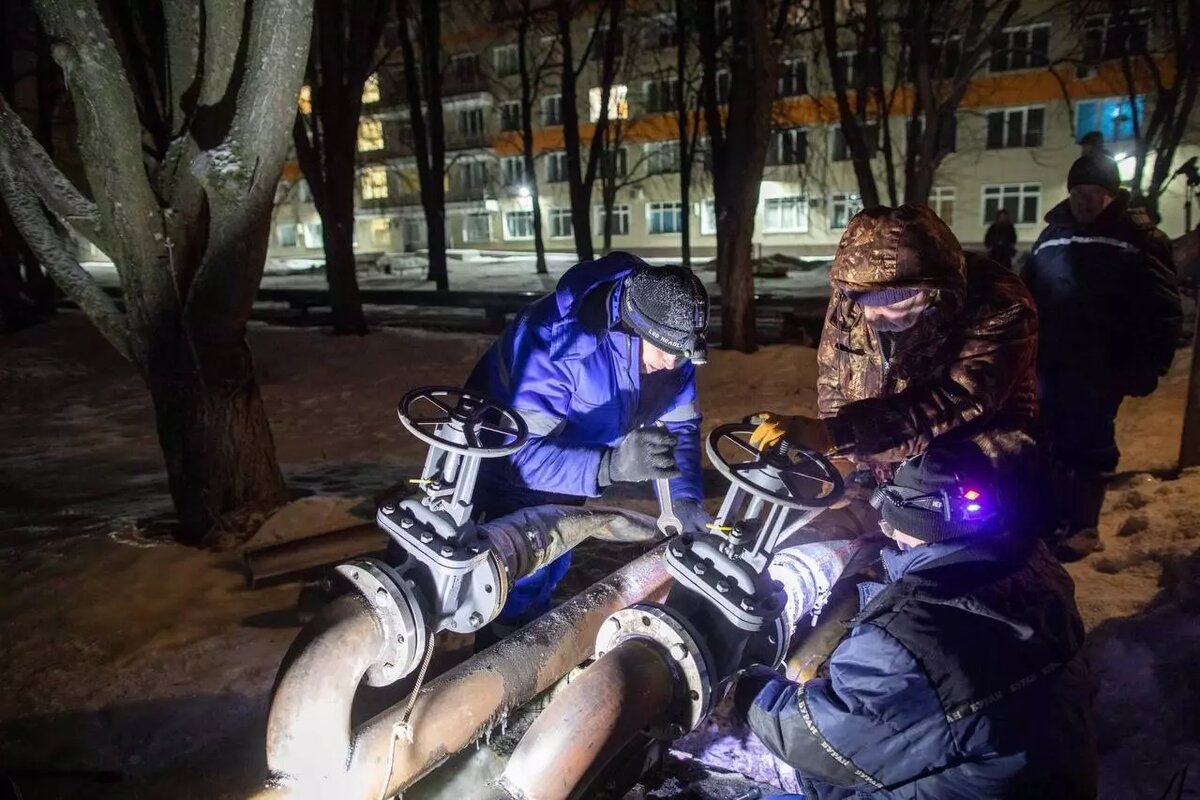 Авария на коммунальных сетях привела к отключению тепла в 170 домах и вводу режима ЧС в Подольске