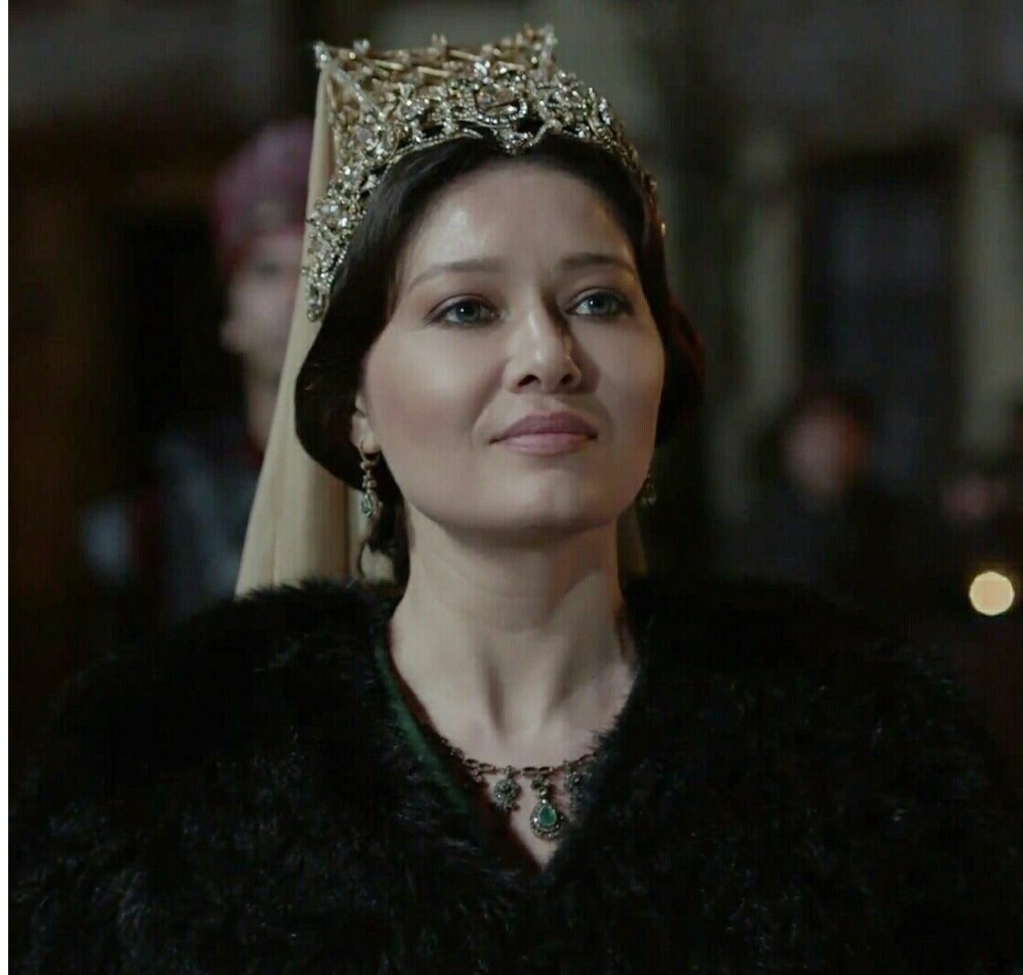 Кесем хатун. Кесем титул. Кесем в красном платье берен саат. Кесем титул. Кесем титул.