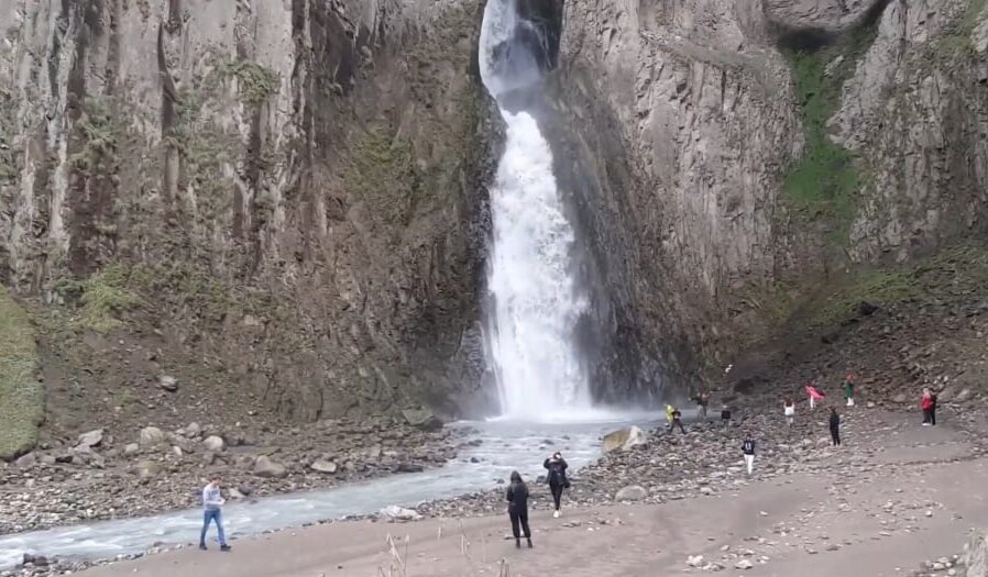  Водопад Каракая-Су