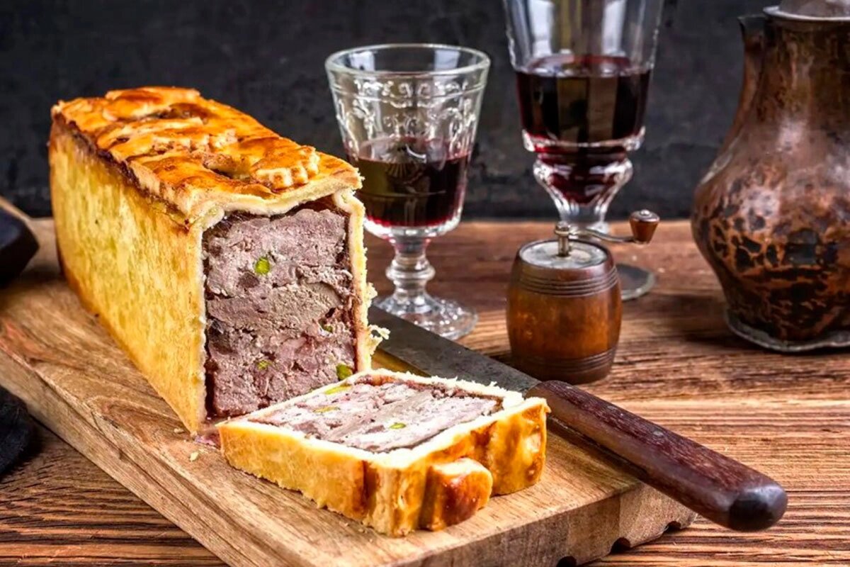 Французский мясной пирог pate en croute