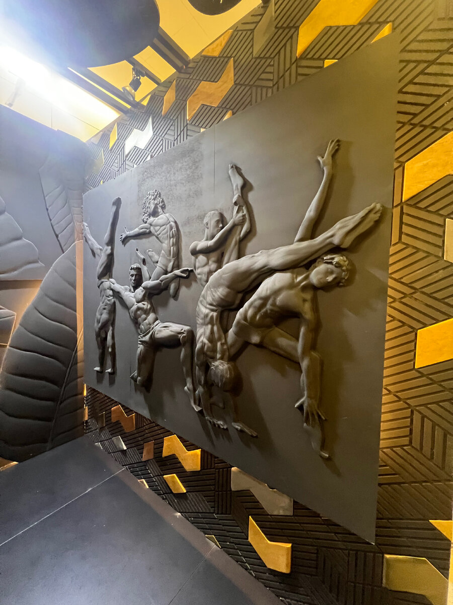 Примерно так выглядит работа над каждым проектом - отвлекающий маневр. Работу можно приобрести, заинтересовала, расскажу где взять!?)