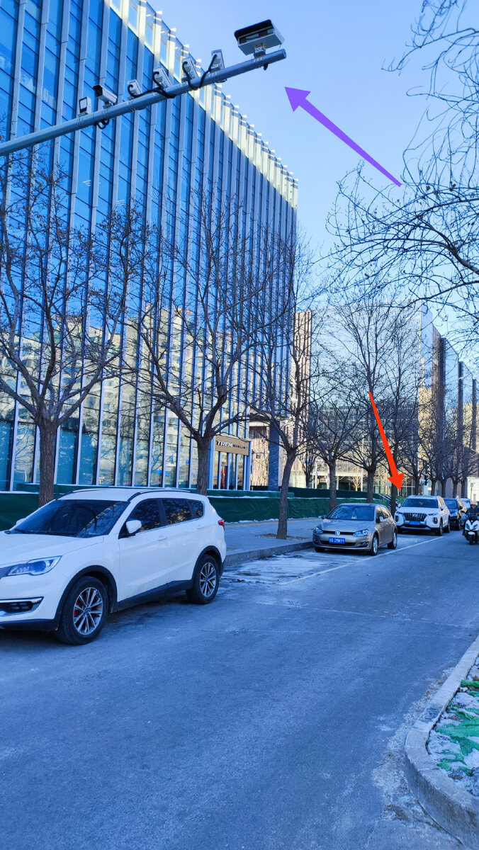 Видеомониторинг парковки в Пекине (собственное фото автора)