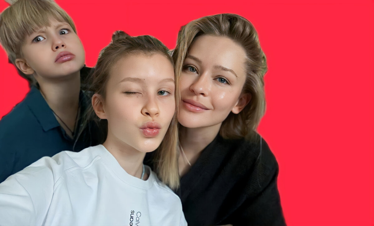 Юлия Пересильд с дочерьми
