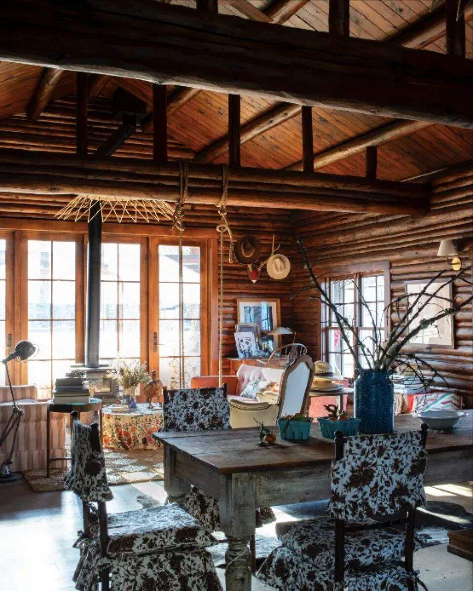 Превращение старого бревенчатого дома в уютное тёплое жилище с ...