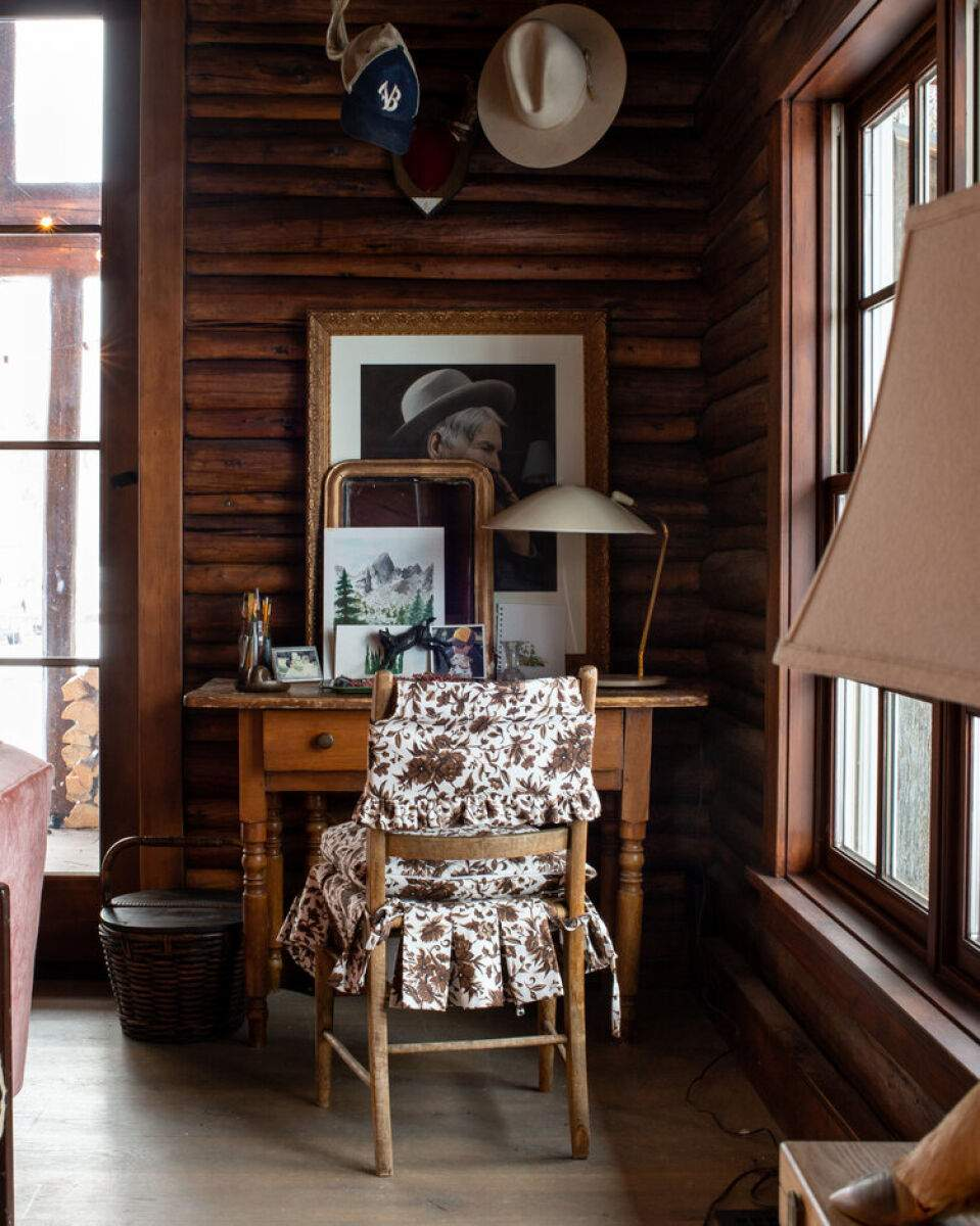 Превращение старого бревенчатого дома в уютное тёплое жилище с ...