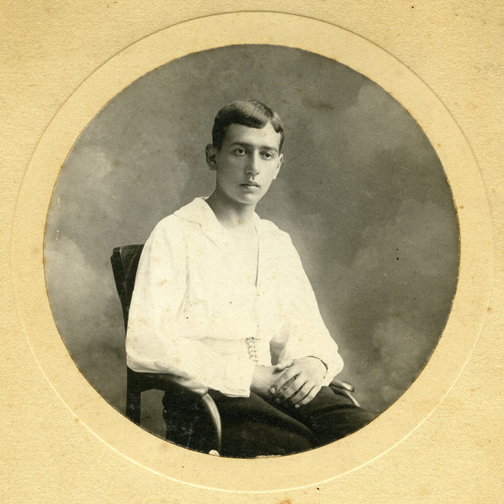 Старший сын Мазура Александр Михайлович – Шура (1898 -1918 примерно). Фото сделано 21 сентября 1917 года.