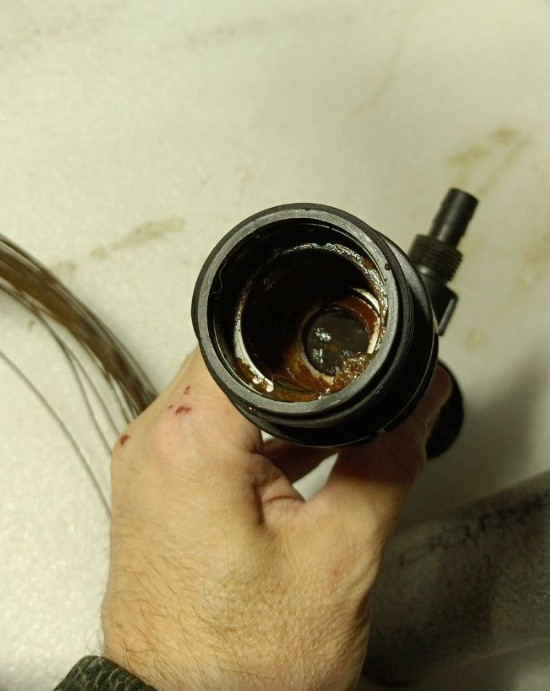 Лед, внутри эжектора.