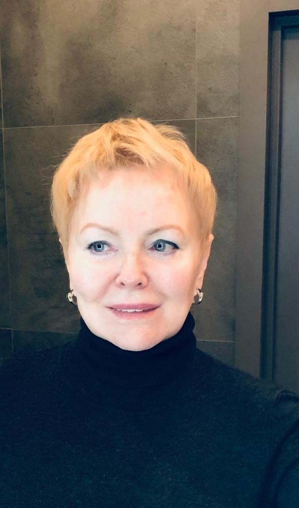 Художник Лариса Астахова