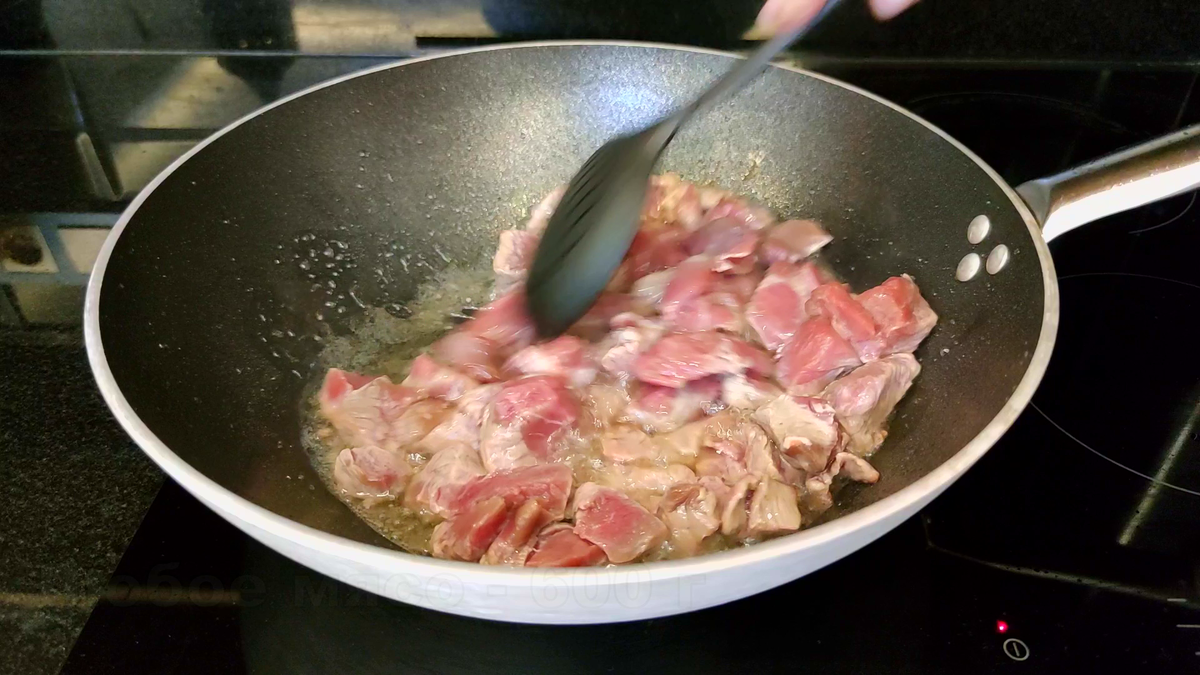 Любимый человек всегда рядом. Не менее даже в. Не менее даже в. Жизнь она такая она дает прикурить даже тем кто не курит. Цитаты просто быть рядом.