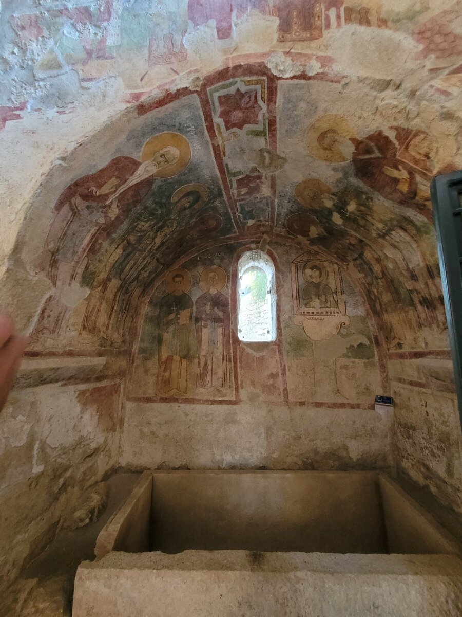 В церкви святого Николая Чудотворца. Фото автора. 