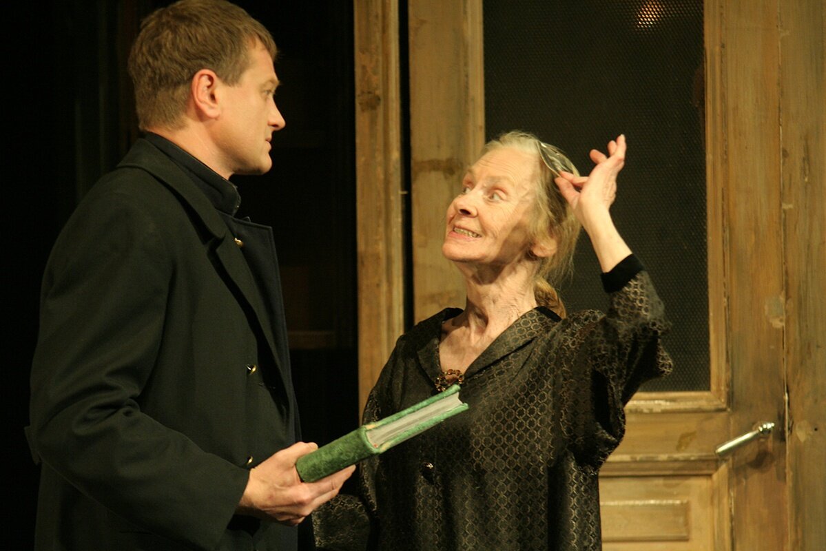 Сергей Власов в роли Саши, Татьяна Щуко в роли Лики. Фото - Яндекс-картинки