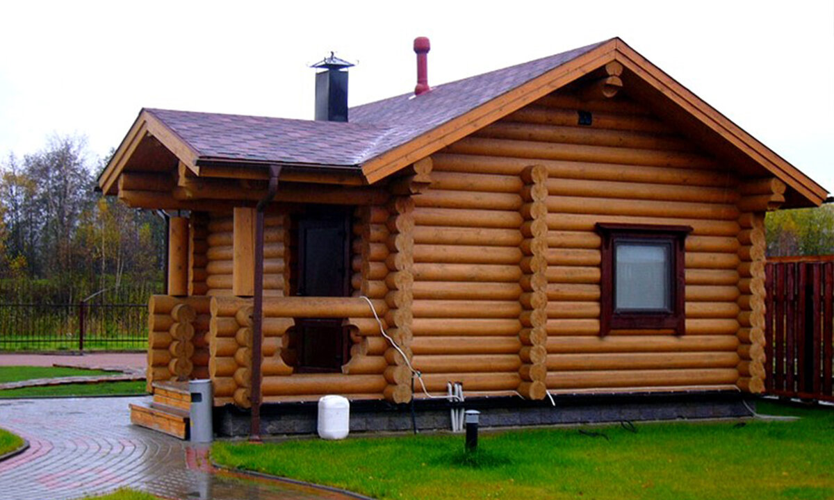 Баня из цилиндрованного бревна