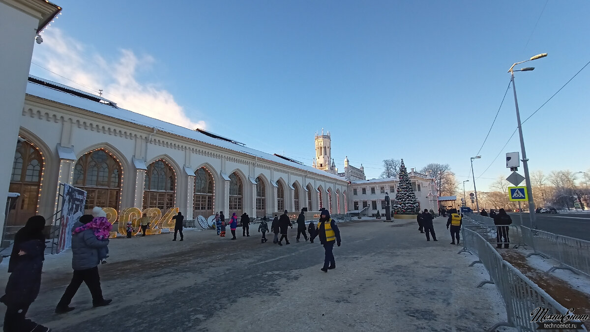 Мороз и солнце, что может быть лучше для прогулки с детьми к поезду Деда Мороза.-2-3