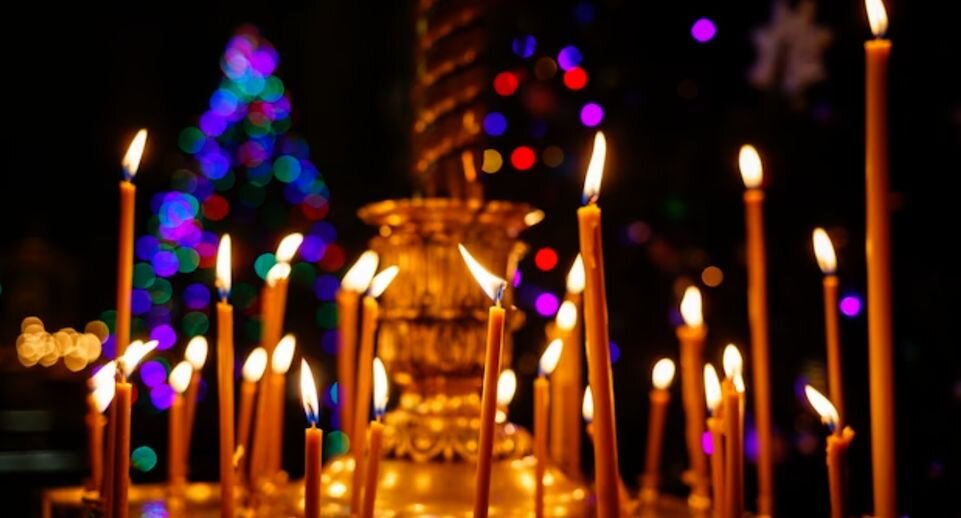 В ночь на 7 января все православные начинают отмечать Рождество Христово. Несколько недель до него длился особый пост, но в этот праздничный день на столах будут всевозможные угощения и яства.