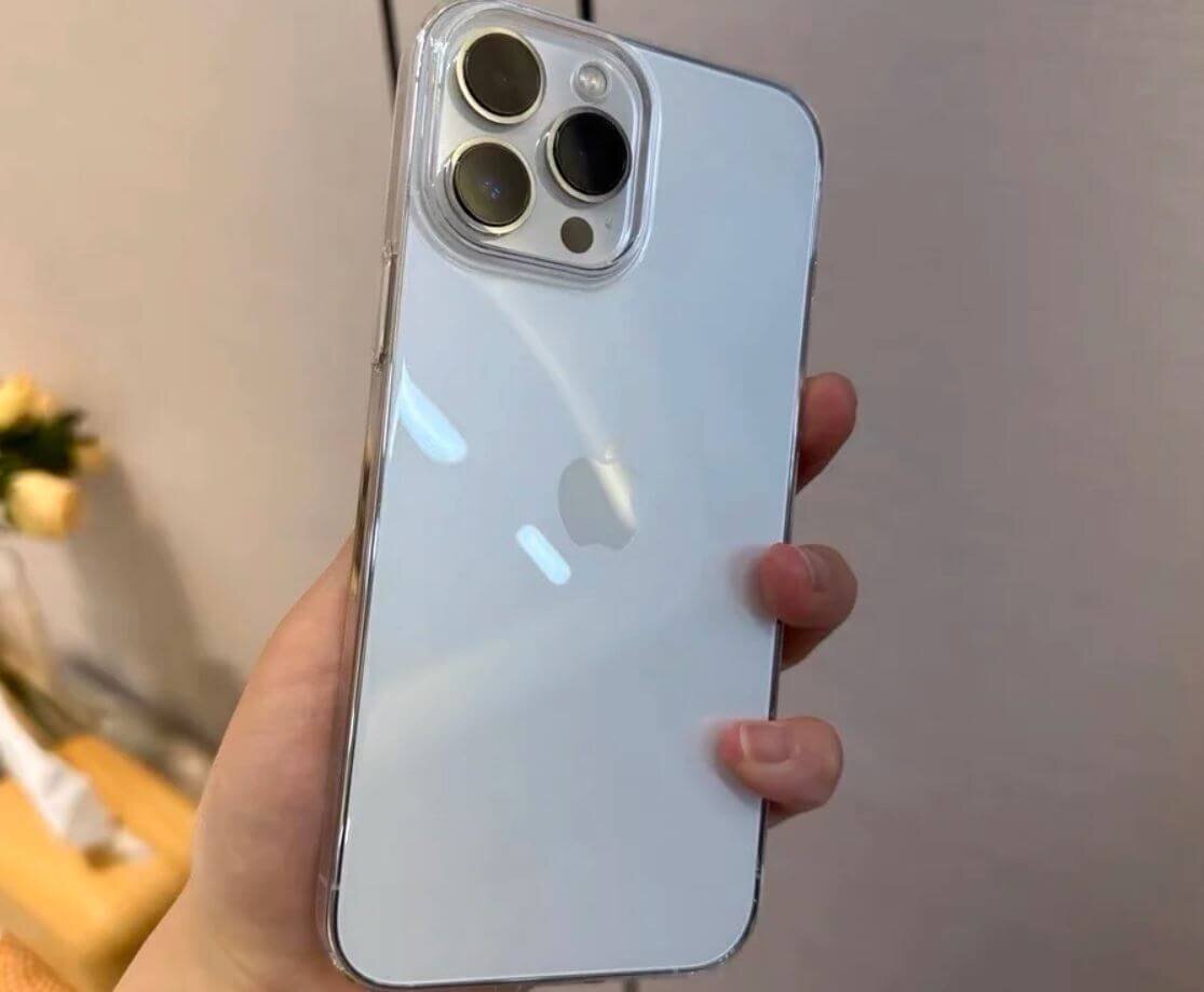    Прозрачный чехол — самый практичный вариант на каждый день