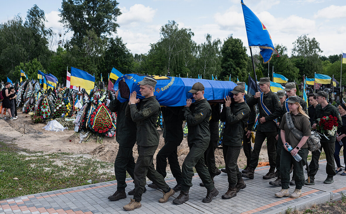 Сколько погибло украинцев на сегодняшний день официально. ВСУ Украины. Армия Украины. Украинские военные.