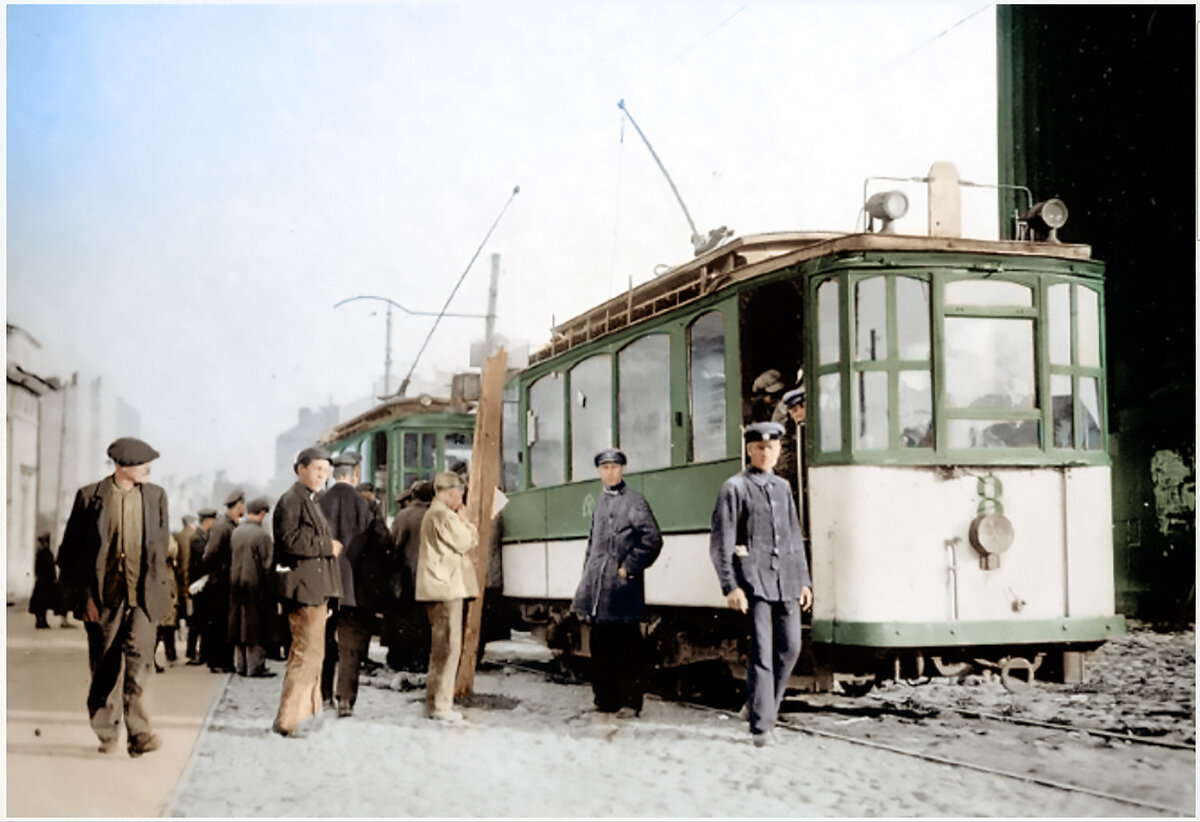 Трамвай Оранэлы у Нарвских ворот в 1925  (колоризация - Музей Оранэлы)