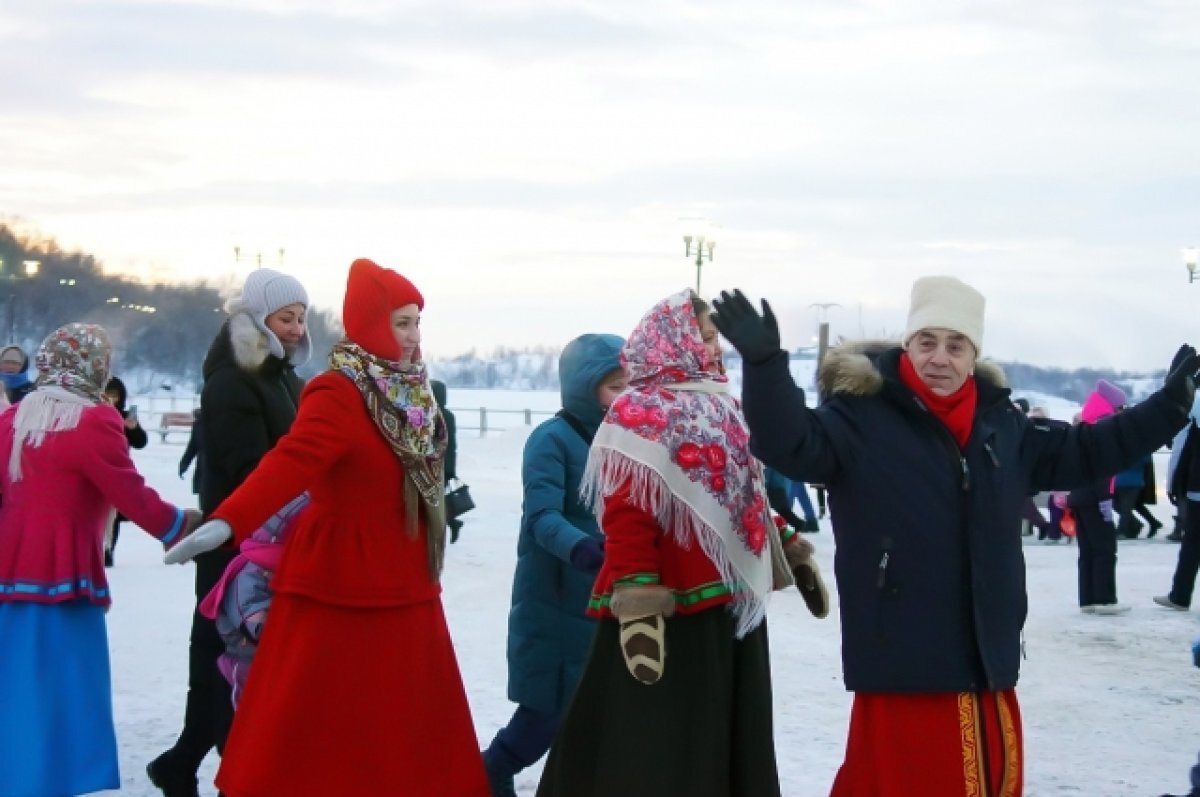    В Мурманске прошли рождественские гуляния